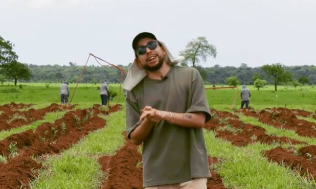 trampo-zika:-lucas-selfie-planta-mais-de-100-arvores-em-um-dia